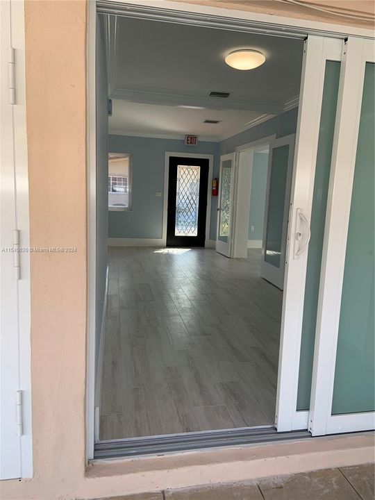 Recently Rented: $3,700 (3 beds, 2 baths, 1316 Square Feet)