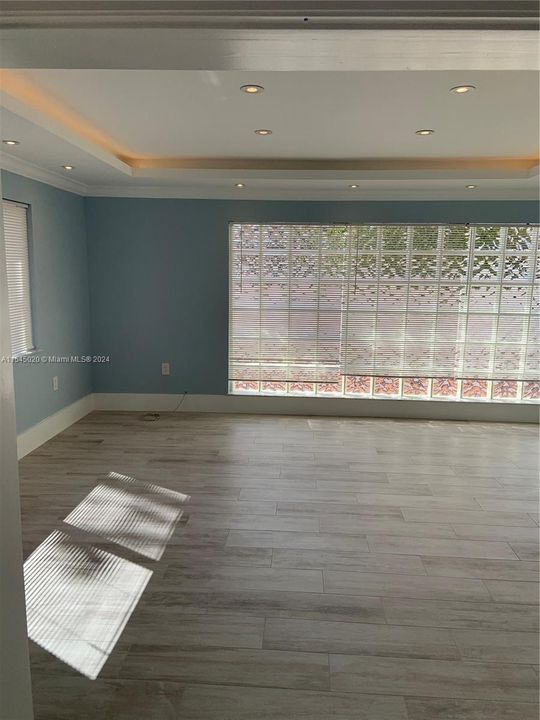 Recently Rented: $3,700 (3 beds, 2 baths, 1316 Square Feet)