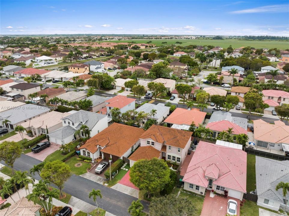 Recently Sold: $779,000 (5 beds, 3 baths, 2482 Square Feet)