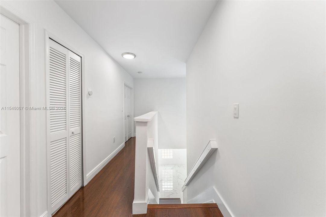 Recently Sold: $779,000 (5 beds, 3 baths, 2482 Square Feet)