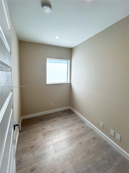 Recently Rented: $1,950 (1 beds, 1 baths, 650 Square Feet)