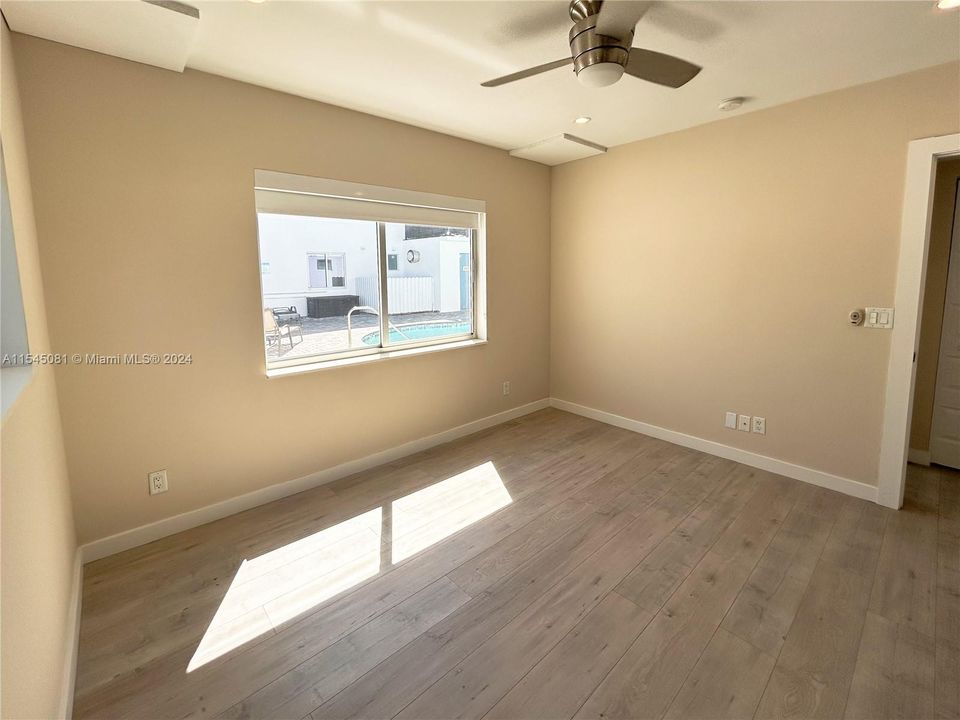 Recently Rented: $1,950 (1 beds, 1 baths, 650 Square Feet)