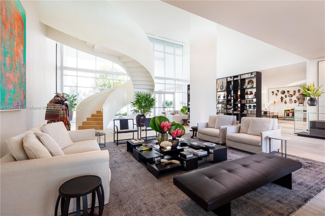 Active With Contract: $8,900,000 (4 beds, 4 baths, 4204 Square Feet)