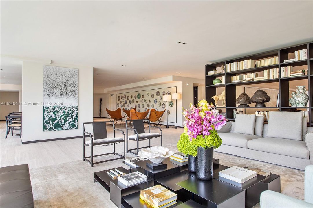 Active With Contract: $8,900,000 (4 beds, 4 baths, 4204 Square Feet)