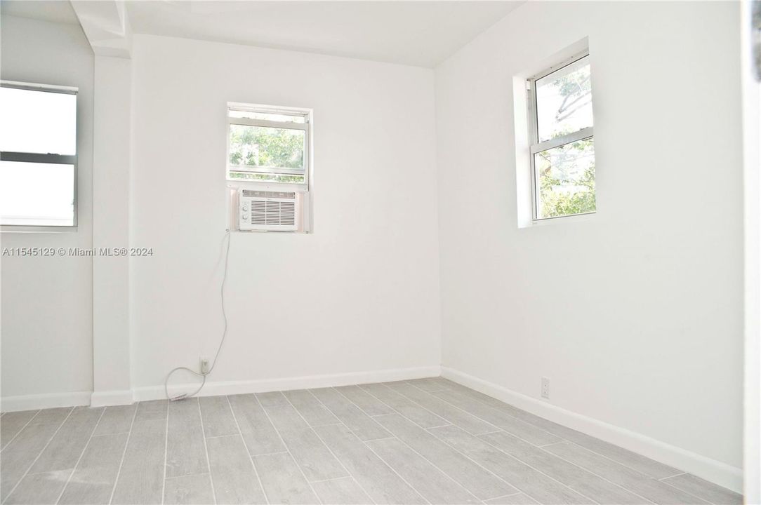 Recently Rented: $1,650 (2 beds, 1 baths, 650 Square Feet)