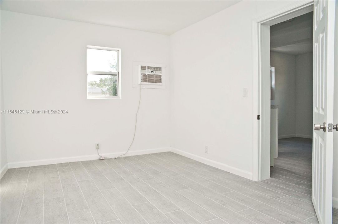 Recently Rented: $1,650 (2 beds, 1 baths, 650 Square Feet)