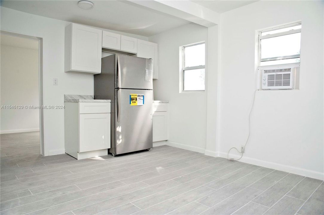 Recently Rented: $1,650 (2 beds, 1 baths, 650 Square Feet)