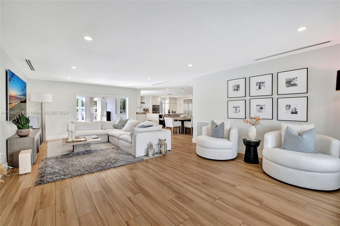 Active With Contract: $1,995,000 (4 beds, 3 baths, 2001 Square Feet)