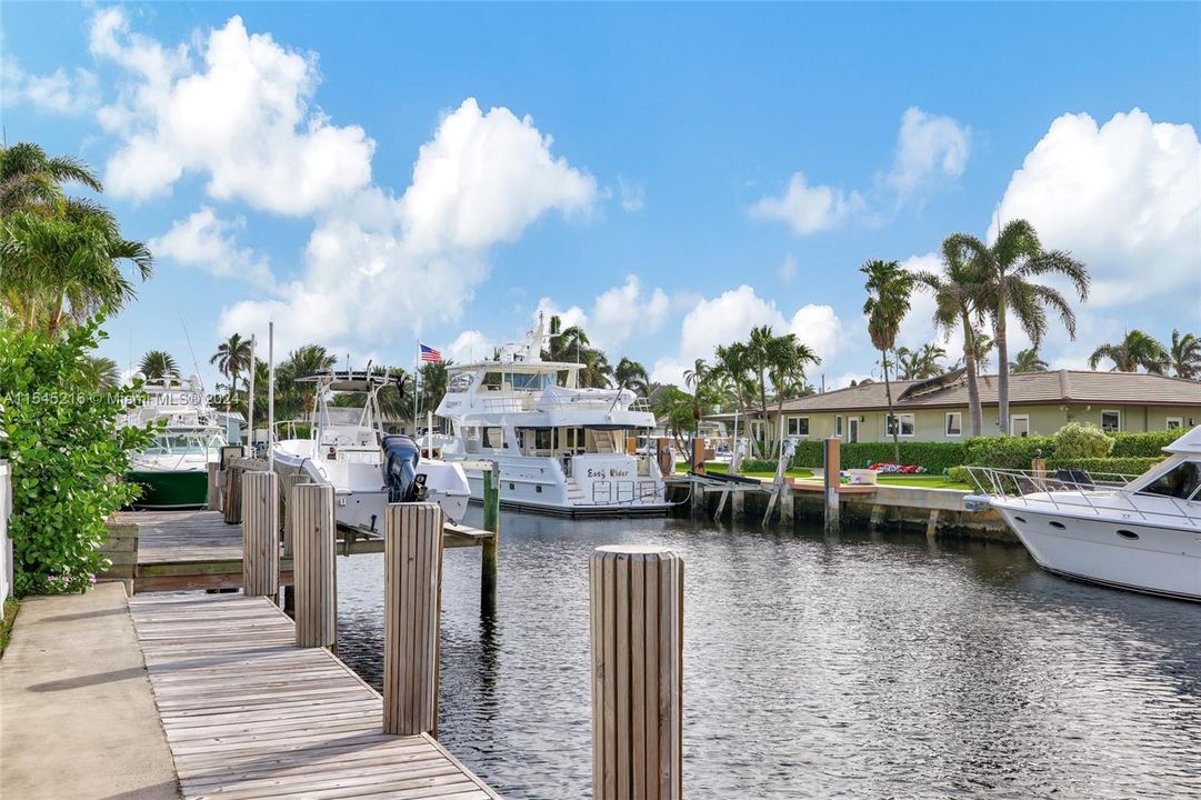 Active With Contract: $1,995,000 (4 beds, 3 baths, 2001 Square Feet)