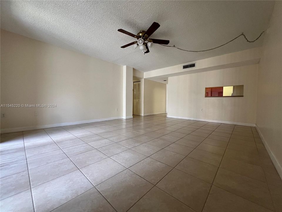 Recently Sold: $255,000 (2 beds, 2 baths, 965 Square Feet)