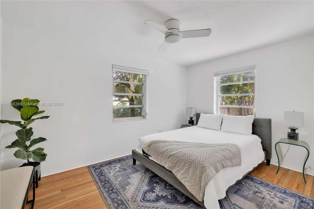 Recently Sold: $875,000 (3 beds, 2 baths, 1258 Square Feet)