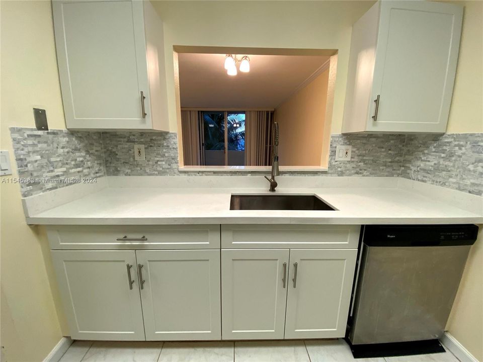 Recientemente alquilado: $2,000 (1 camas, 1 baños, 694 Pies cuadrados)