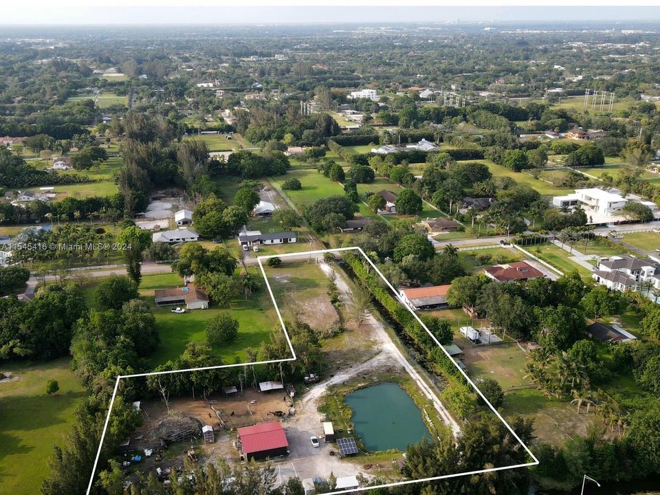 For Sale: $2,000,000 (2.75 acres)