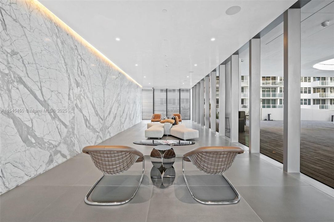 For Rent: $22,000 (3 beds, 3 baths, 2545 Square Feet)