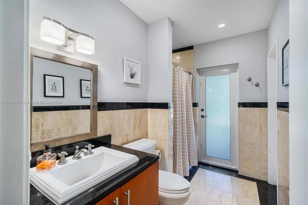 Active With Contract: $2,395,000 (3 beds, 2 baths, 2687 Square Feet)