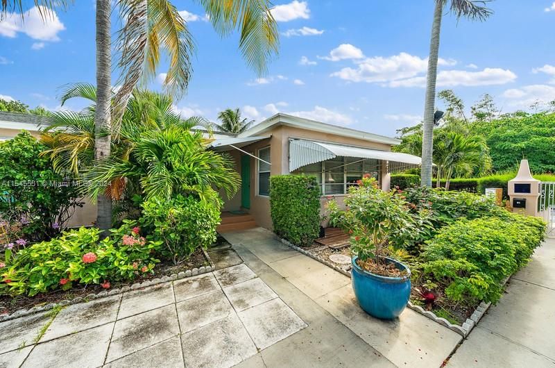 Recently Sold: $2,500,000 (0 beds, 0 baths, 7251 Square Feet)