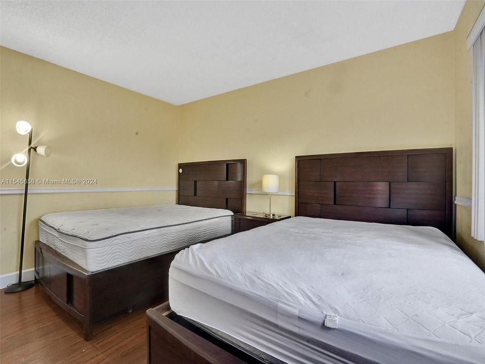 En Venta: $325,000 (2 camas, 2 baños, 1256 Pies cuadrados)