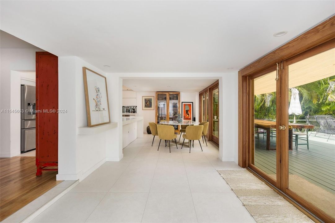 Active With Contract: $2,445,000 (3 beds, 4 baths, 2076 Square Feet)