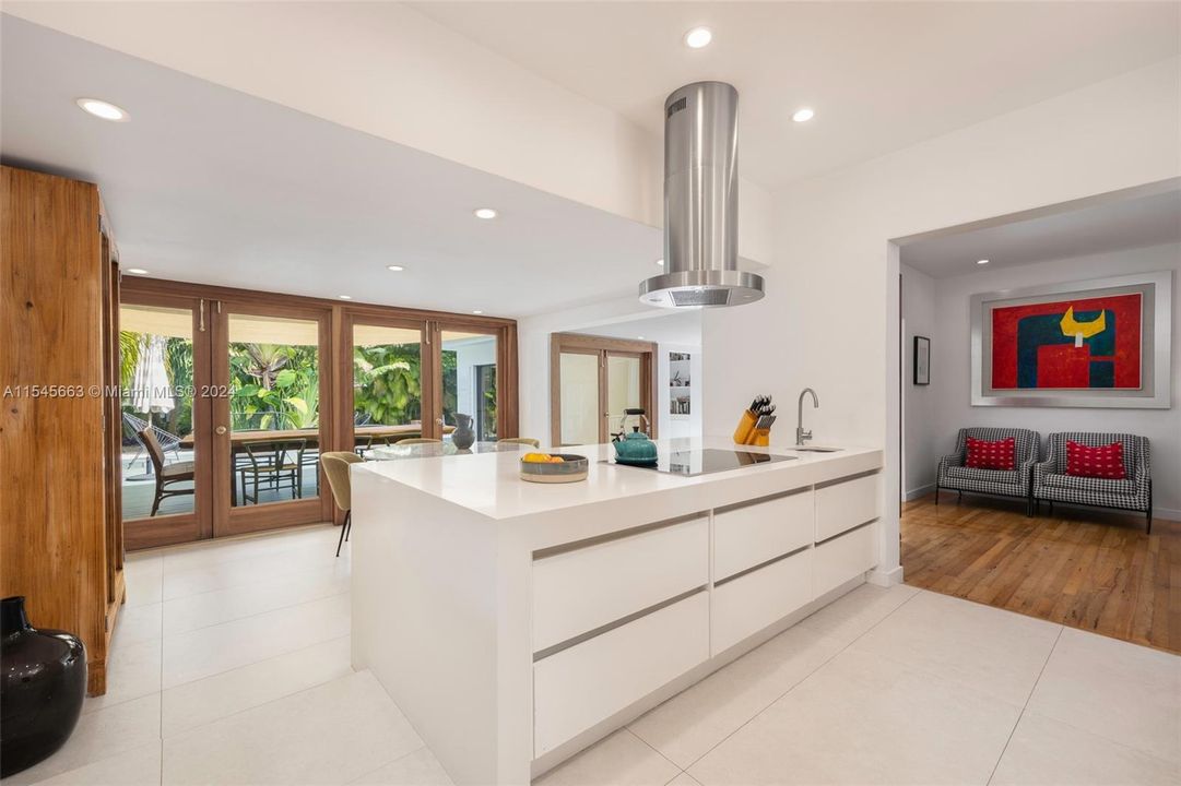 Active With Contract: $2,445,000 (3 beds, 4 baths, 2076 Square Feet)