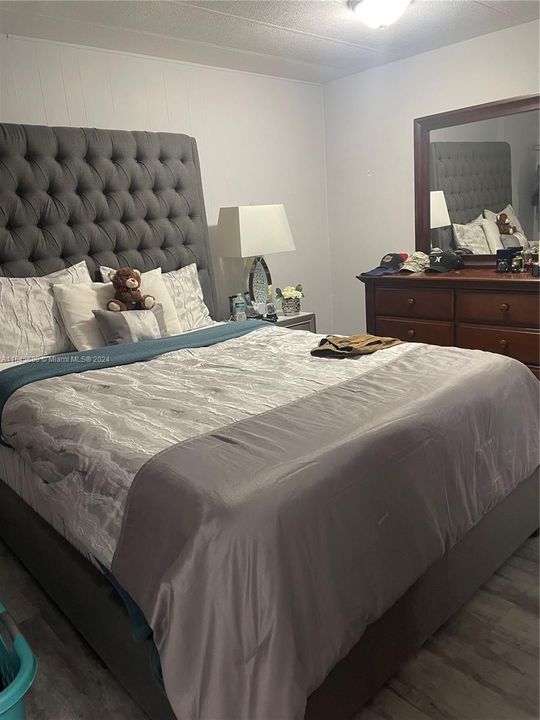 最近售出: $220,000 (6 贝兹, 4 浴室, 0 平方英尺)