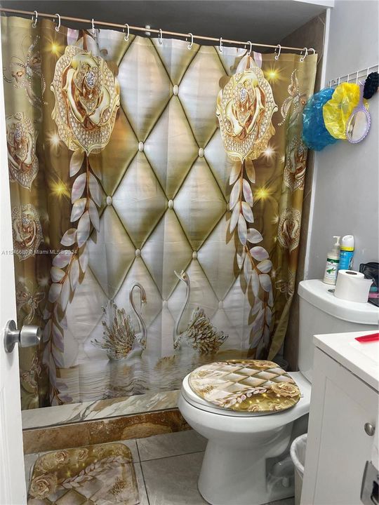 最近售出: $220,000 (6 贝兹, 4 浴室, 0 平方英尺)