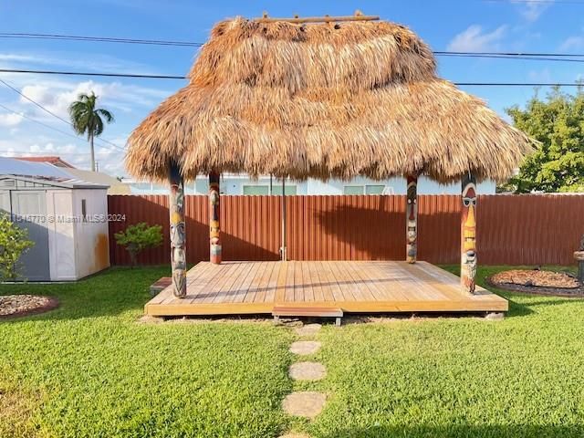 Tiki Hut with Electricity & TV