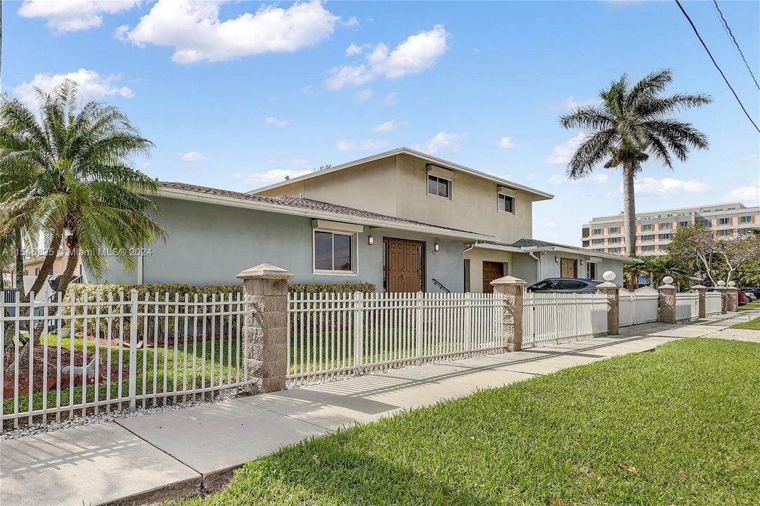 Recently Sold: $1,800,000 (0 beds, 0 baths, 4104 Square Feet)