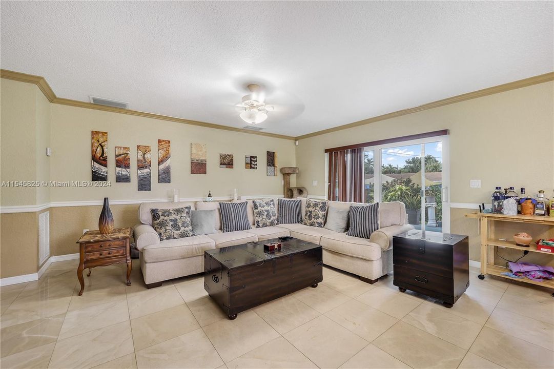 Recently Sold: $1,800,000 (0 beds, 0 baths, 4104 Square Feet)