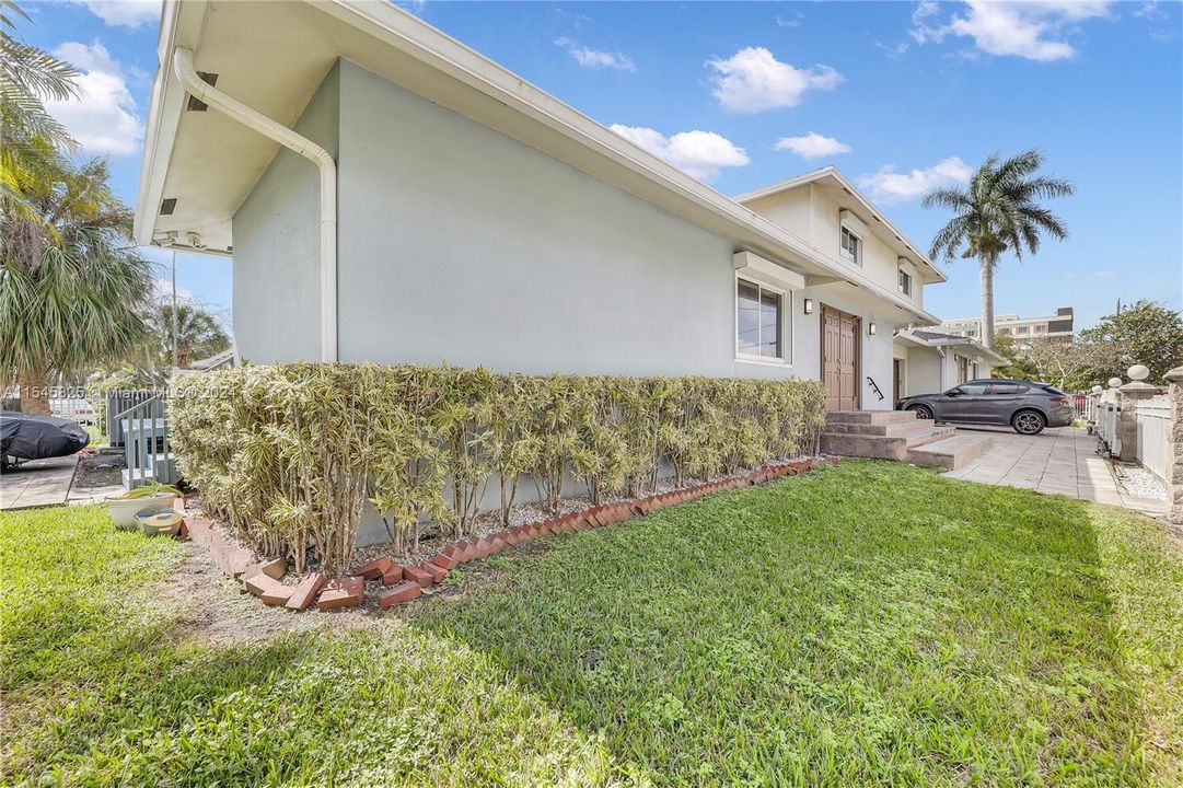 Recently Sold: $1,800,000 (0 beds, 0 baths, 4104 Square Feet)