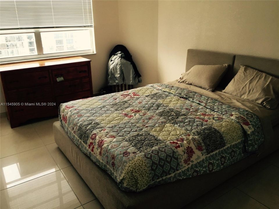 Recently Rented: $2,600 (2 beds, 2 baths, 1240 Square Feet)