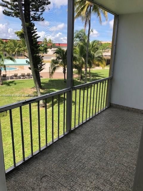 Recently Rented: $1,650 (1 beds, 1 baths, 954 Square Feet)