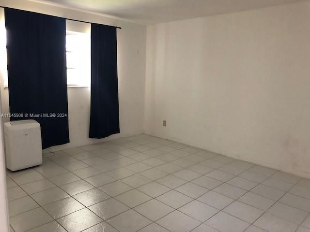 Recently Rented: $1,650 (1 beds, 1 baths, 954 Square Feet)