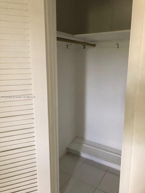 Recently Rented: $1,650 (1 beds, 1 baths, 954 Square Feet)