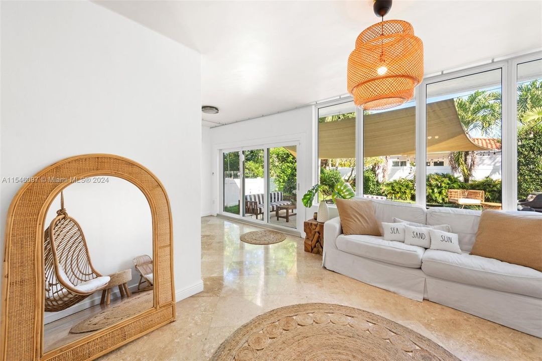 Active With Contract: $1,799,000 (4 beds, 2 baths, 2191 Square Feet)