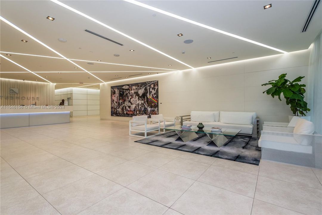 Recently Rented: $3,950 (2 beds, 2 baths, 1060 Square Feet)