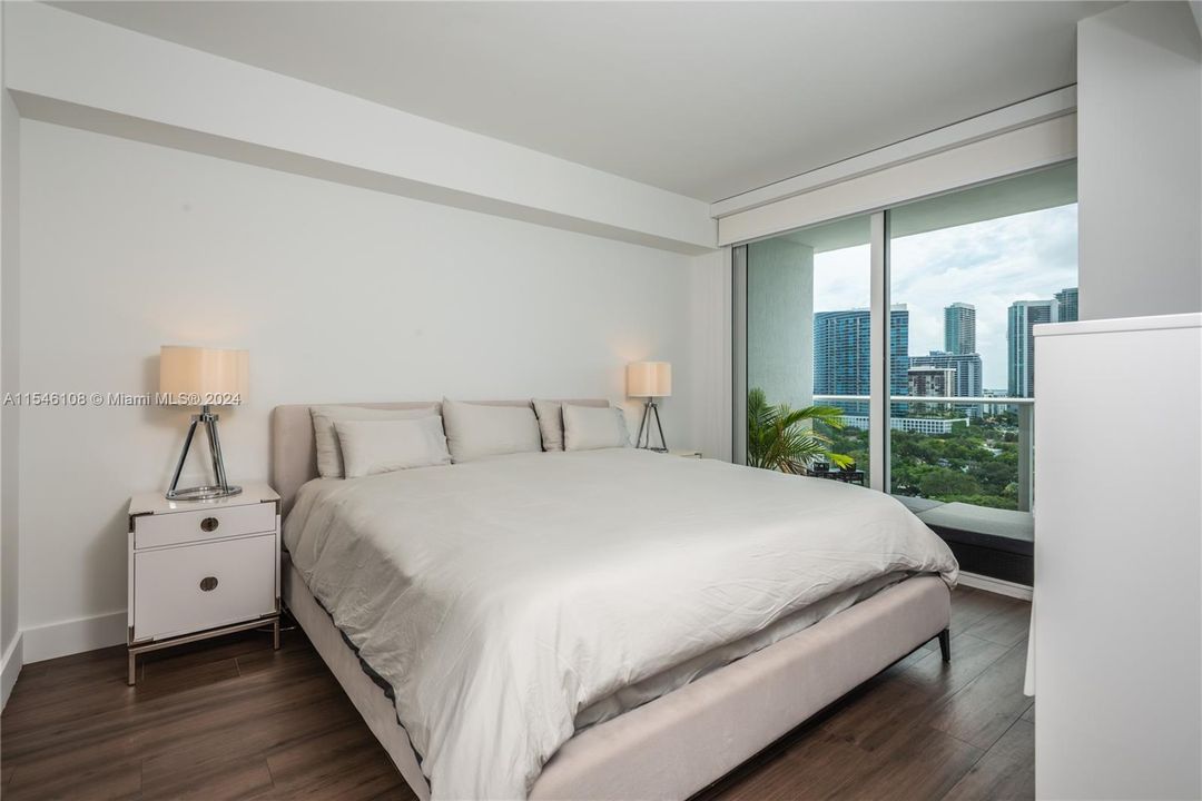 Recently Rented: $3,950 (2 beds, 2 baths, 1060 Square Feet)