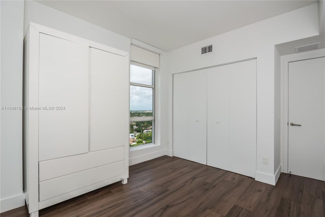 Recently Rented: $3,950 (2 beds, 2 baths, 1060 Square Feet)