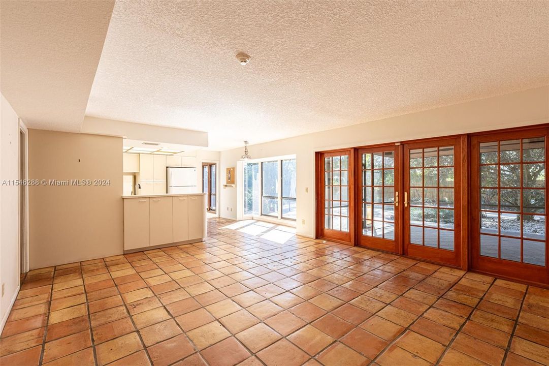 最近售出: $1,595,000 (5 贝兹, 3 浴室, 0 平方英尺)