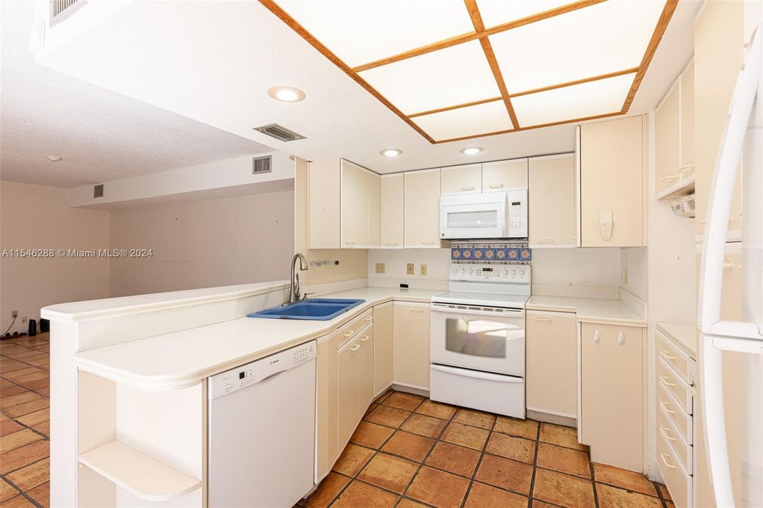 最近售出: $1,595,000 (5 贝兹, 3 浴室, 0 平方英尺)