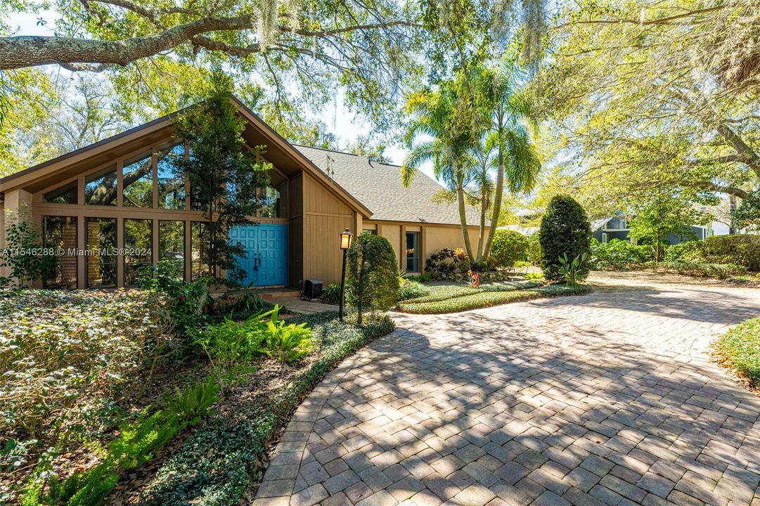 最近售出: $1,595,000 (5 贝兹, 3 浴室, 0 平方英尺)