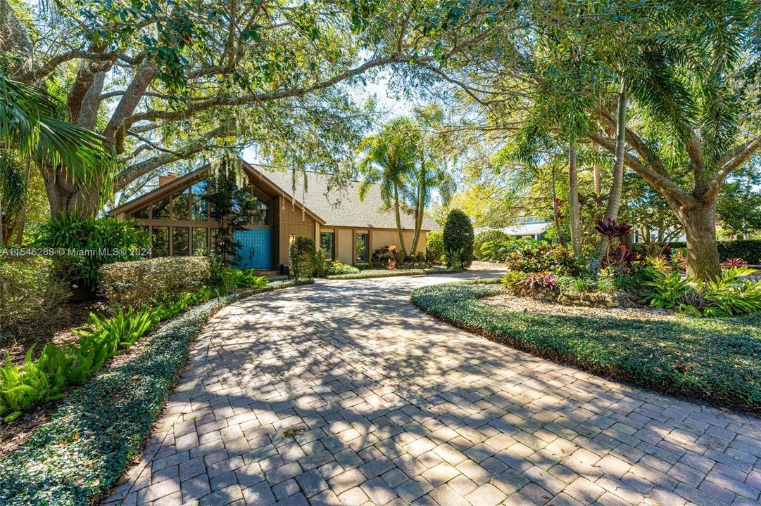 最近售出: $1,595,000 (5 贝兹, 3 浴室, 0 平方英尺)