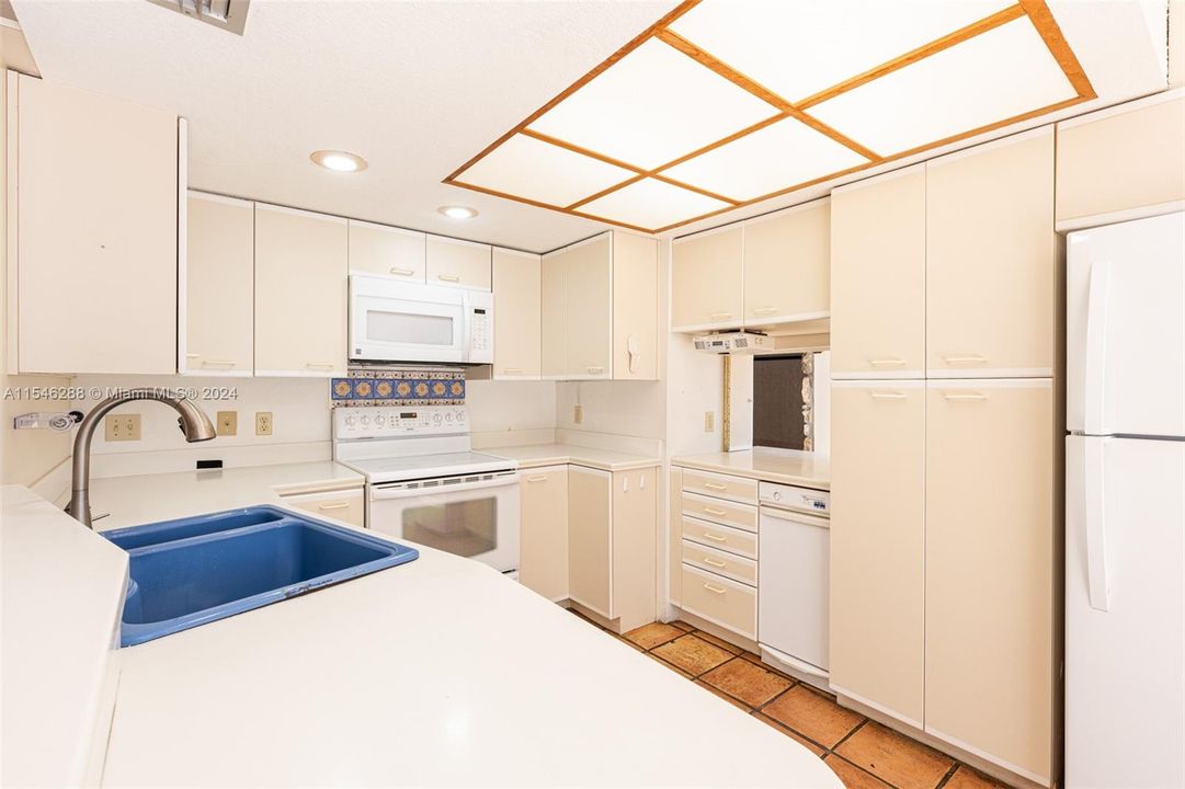 最近售出: $1,595,000 (5 贝兹, 3 浴室, 0 平方英尺)