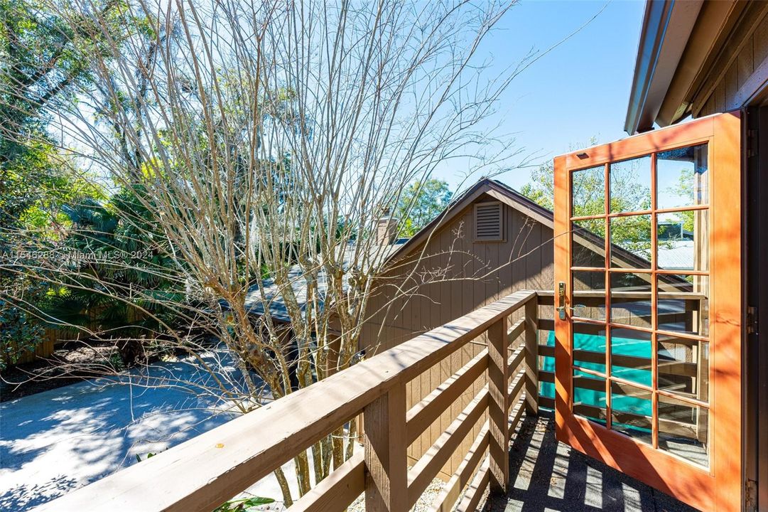 最近售出: $1,595,000 (5 贝兹, 3 浴室, 0 平方英尺)