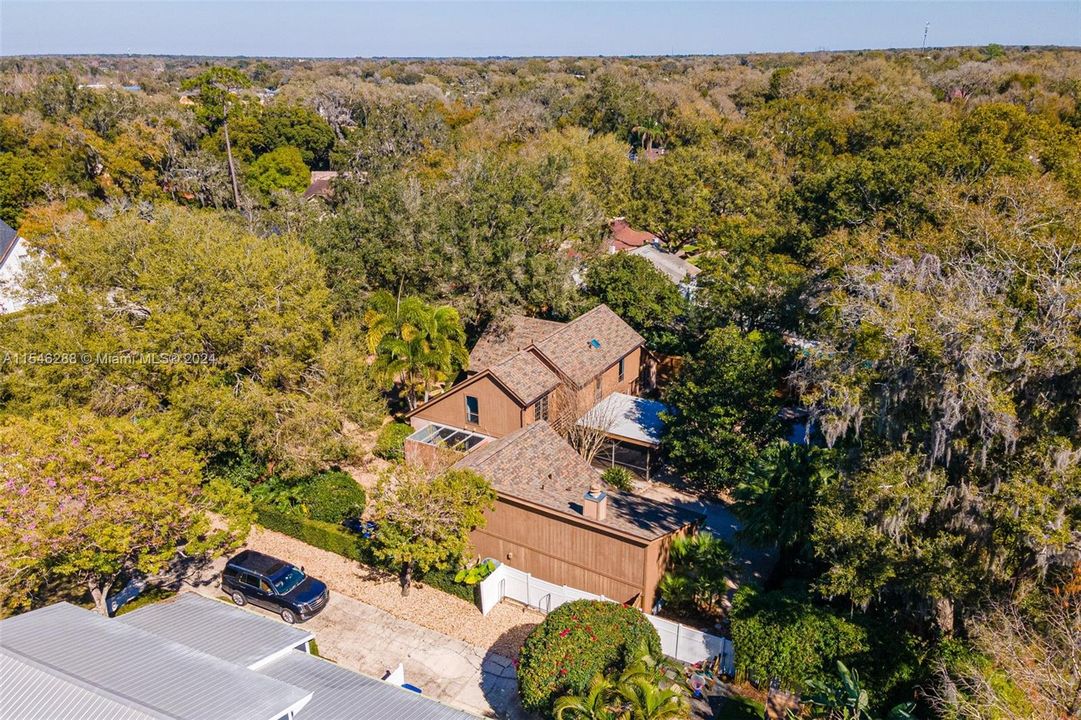 最近售出: $1,595,000 (5 贝兹, 3 浴室, 0 平方英尺)