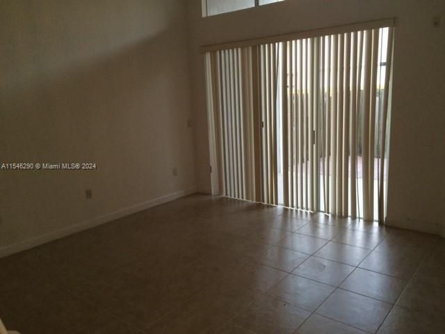 Recently Rented: $3,650 (3 beds, 2 baths, 2080 Square Feet)