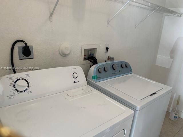 Recently Rented: $3,650 (3 beds, 2 baths, 2080 Square Feet)