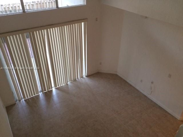 Recently Rented: $3,650 (3 beds, 2 baths, 2080 Square Feet)