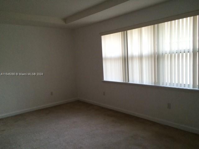 Recently Rented: $3,650 (3 beds, 2 baths, 2080 Square Feet)