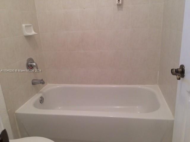 Recently Rented: $3,650 (3 beds, 2 baths, 2080 Square Feet)