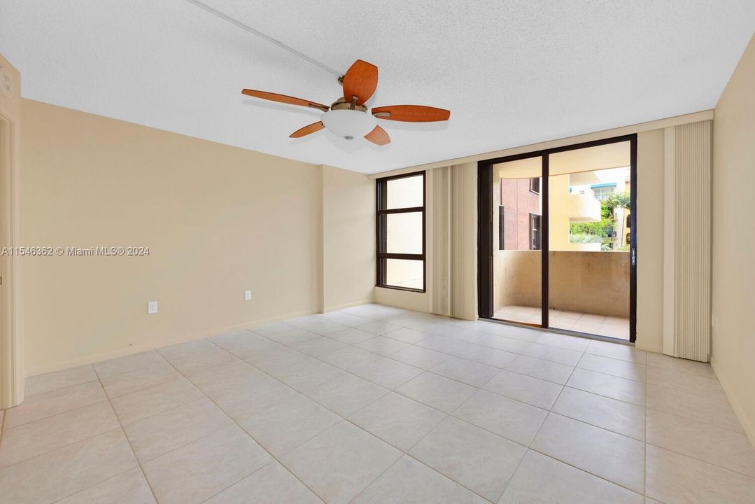 Recently Sold: $699,000 (2 beds, 2 baths, 1411 Square Feet)